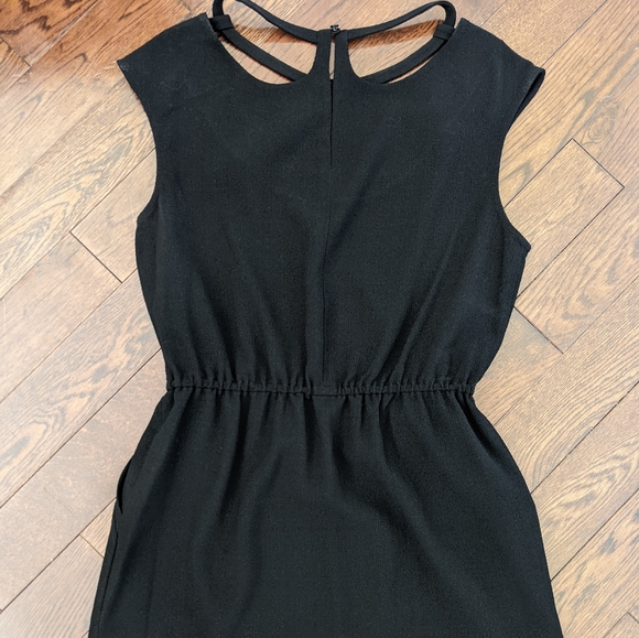 BCBGeneration Cutout Neck Dress sz M BCBG - Picture 4 of 5
